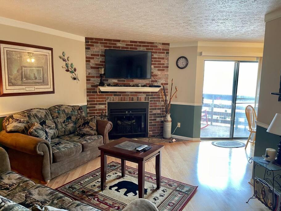 Relaxing Mountain Condo In Gatlinburg With City View ! מראה חיצוני תמונה